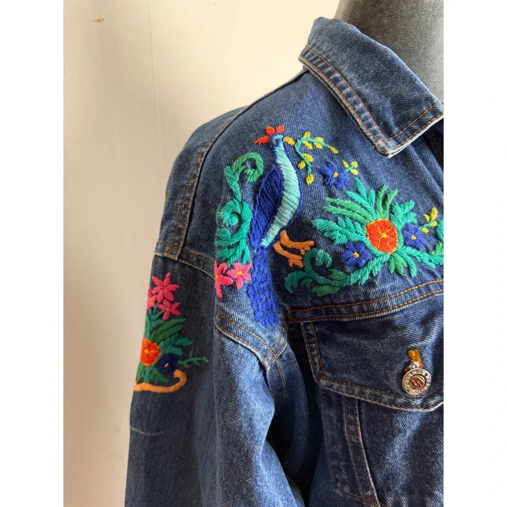 Vintage Embroidered Denim Jacket festival Peacock‎ Floral Boho Trucker hippie M